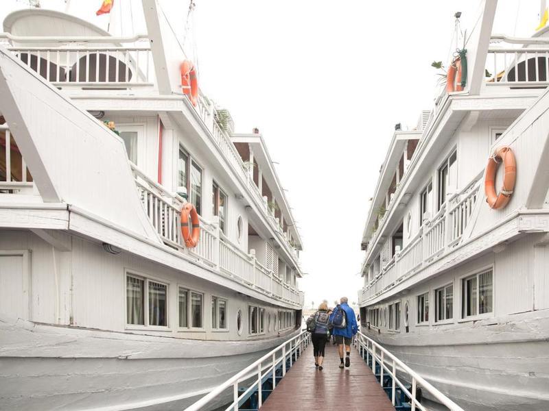 Aphrodite Cruise Ha Long Bagian luar foto