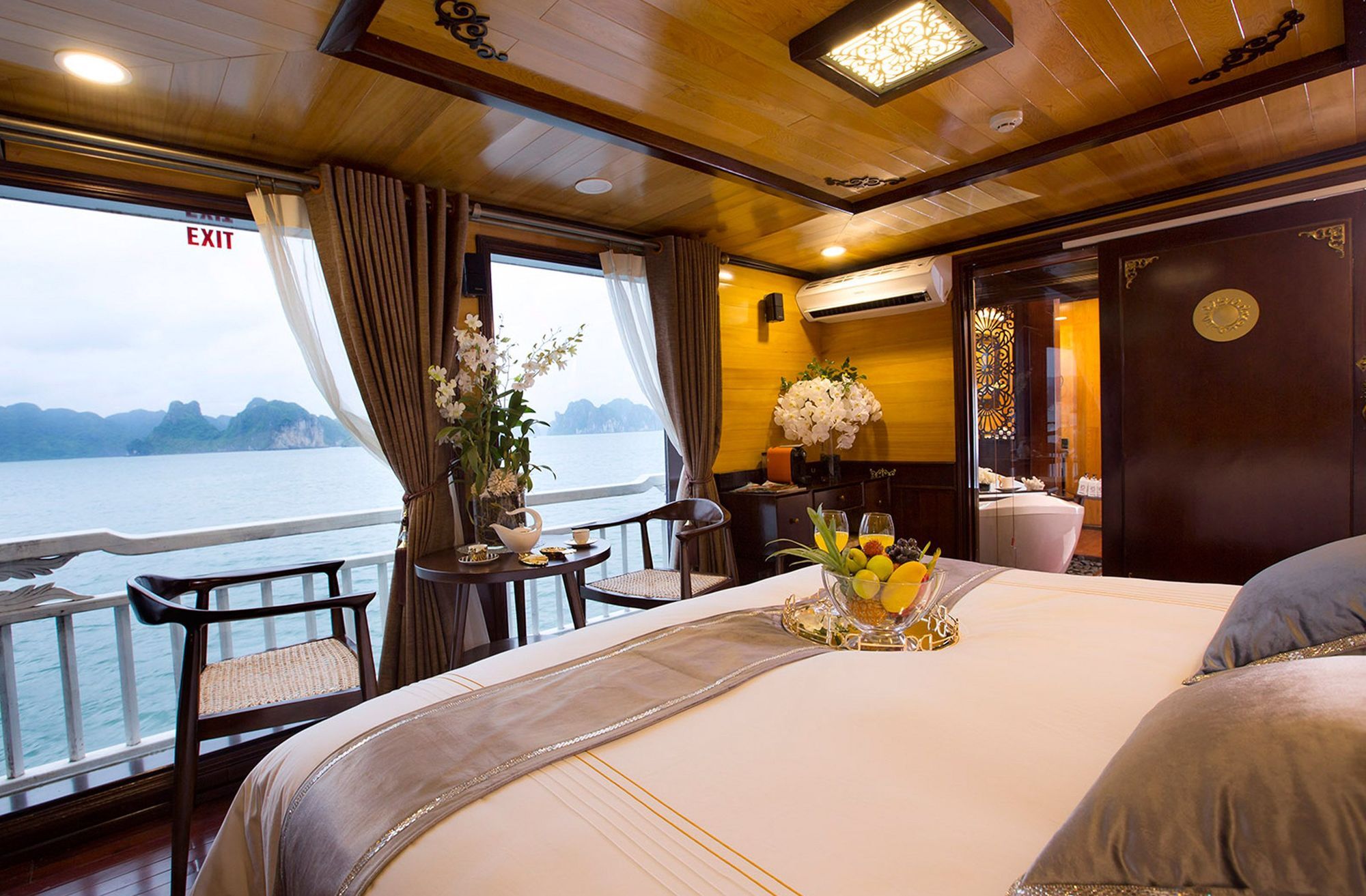 Aphrodite Cruise Ha Long Bagian luar foto