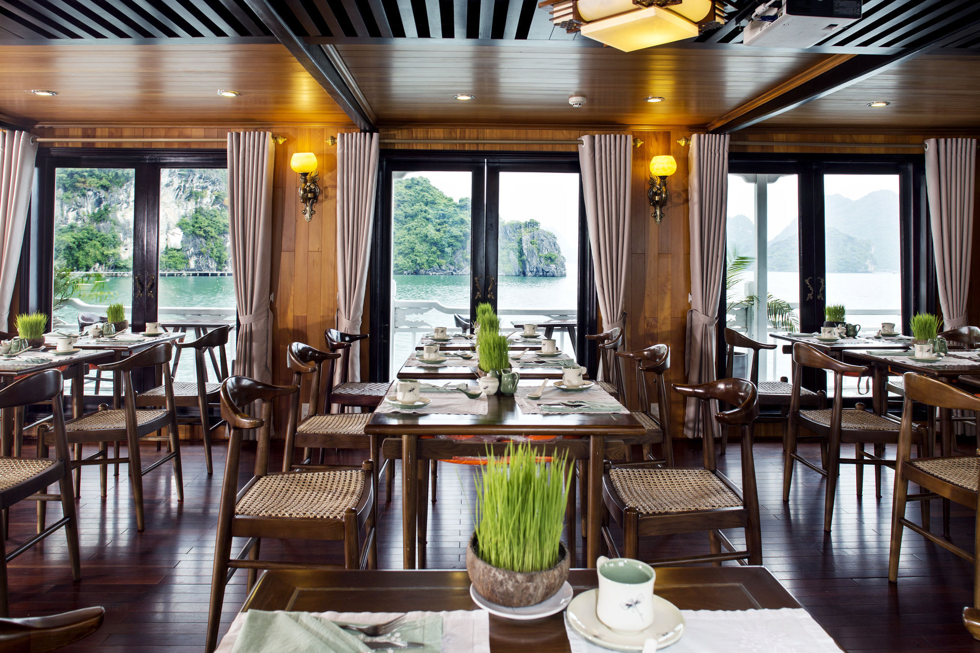 Aphrodite Cruise Ha Long Bagian luar foto