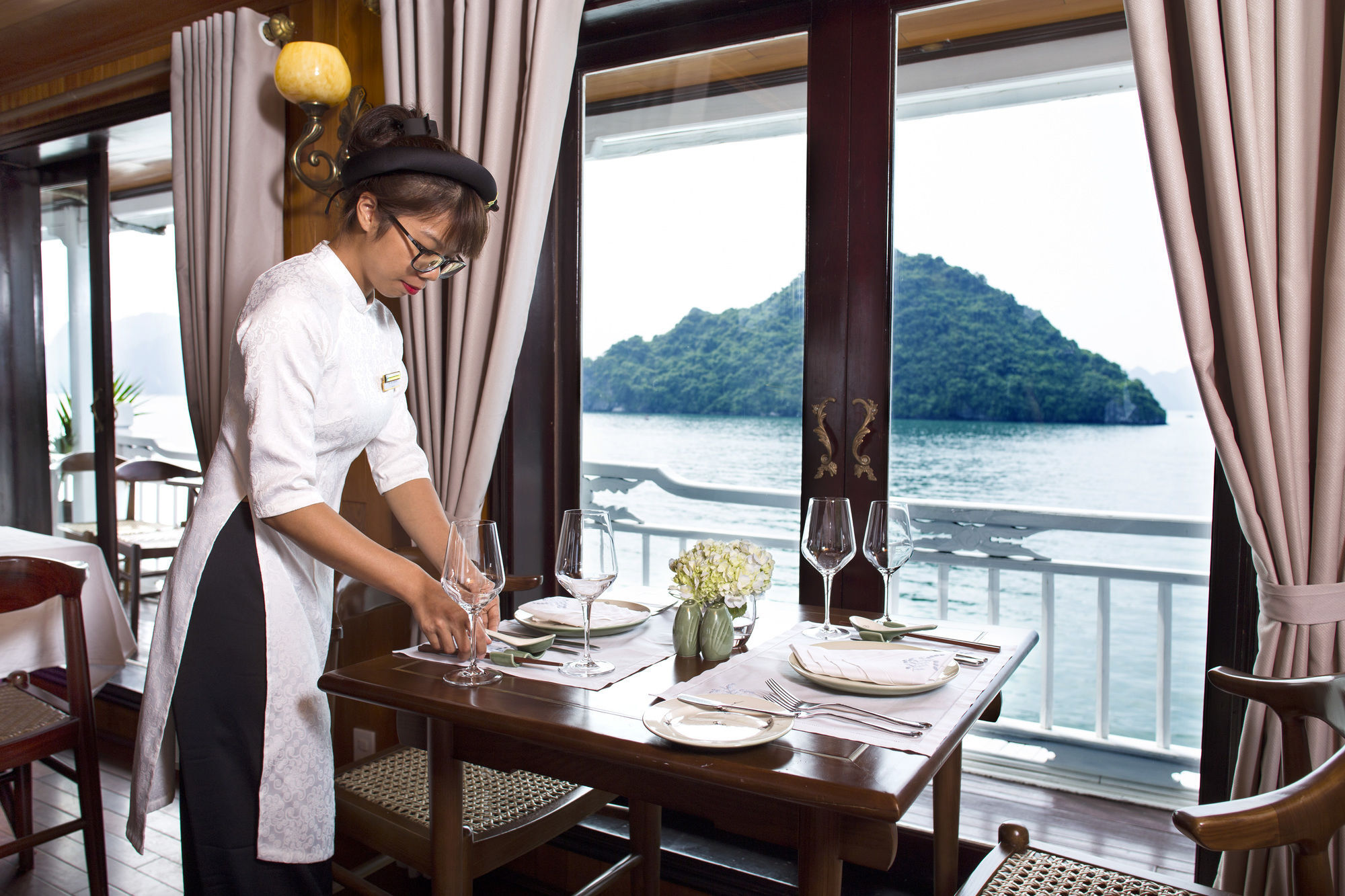 Aphrodite Cruise Ha Long Bagian luar foto